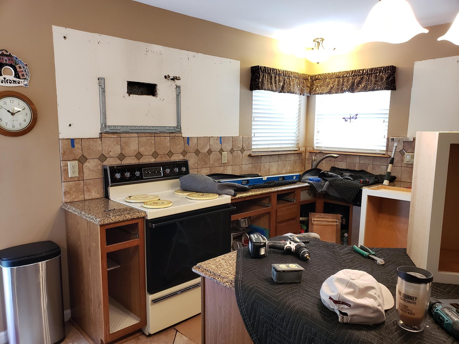 1002_kitchen-remodel-before-the-holidays_img1