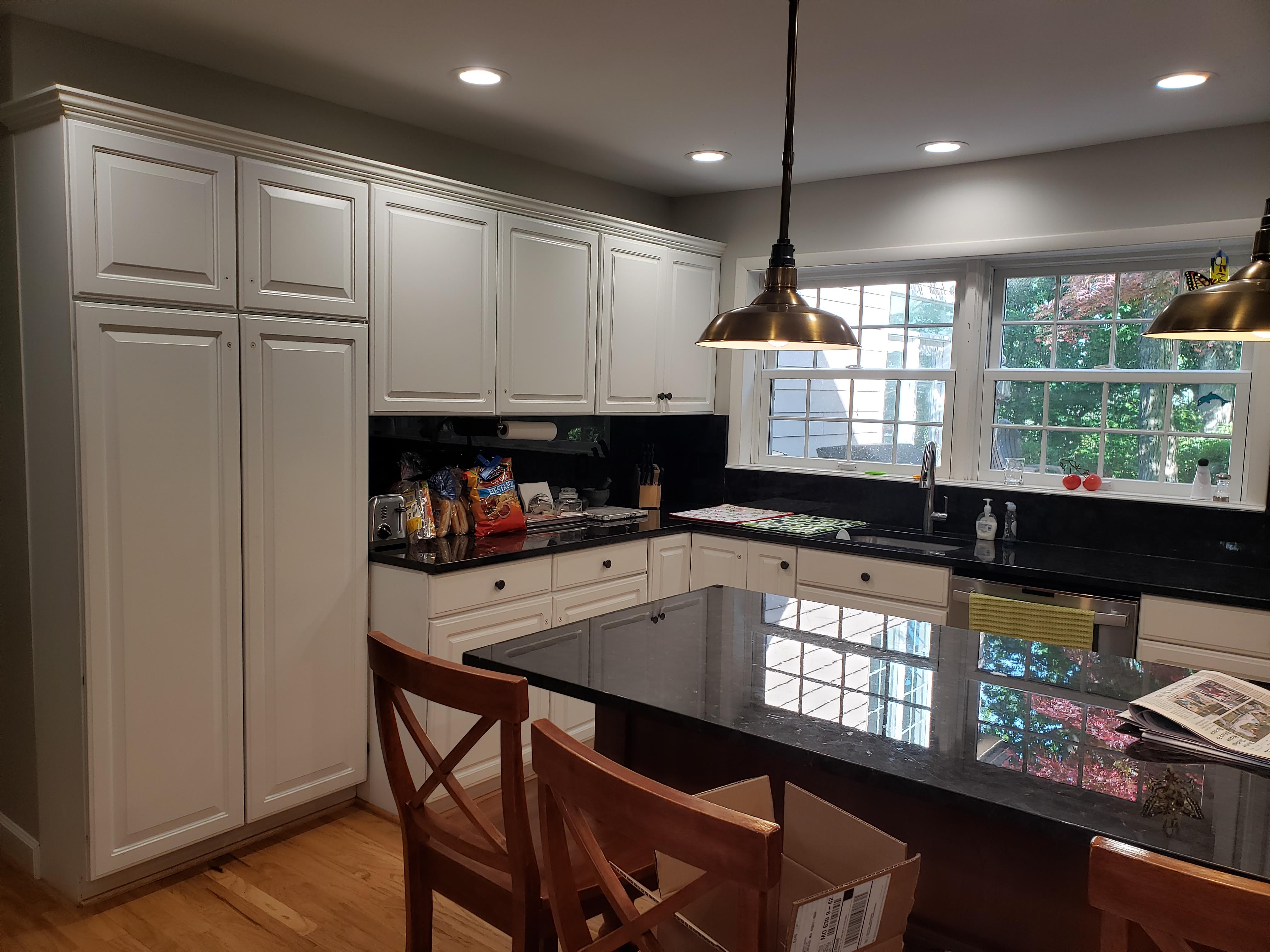 Natural Walnut, F598 Frame, 24 Crown, Colonial Base, New Wall