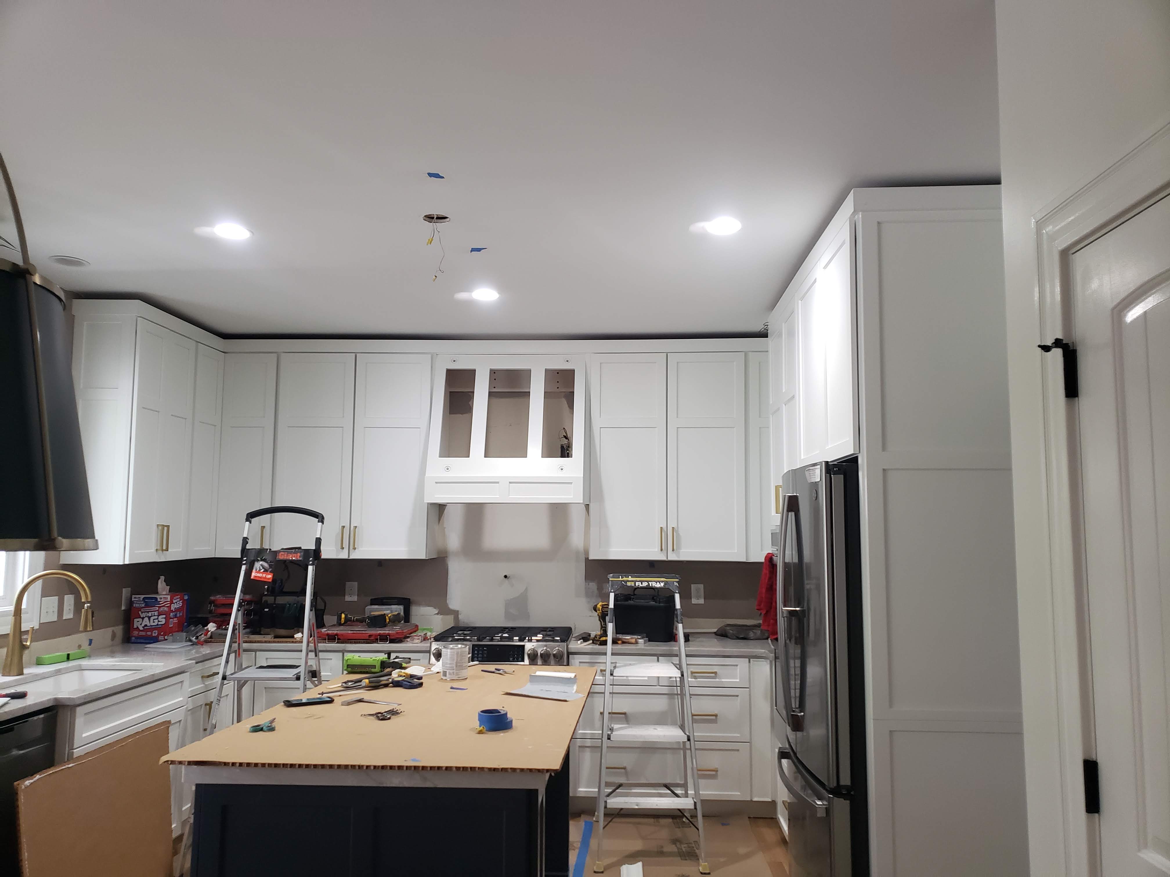 Beveled Shaker, Arctic White & Charcoal Blue, Range Hood,